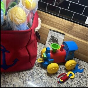 Tupperware Build N Play Train
